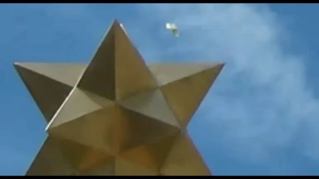 Rothschild UFO falling down the Skies to a Beacon Antenna next to a Rothschild Castle in France