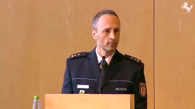 Stuttgart Polizeichef distanziert sich von Polizeigewalt