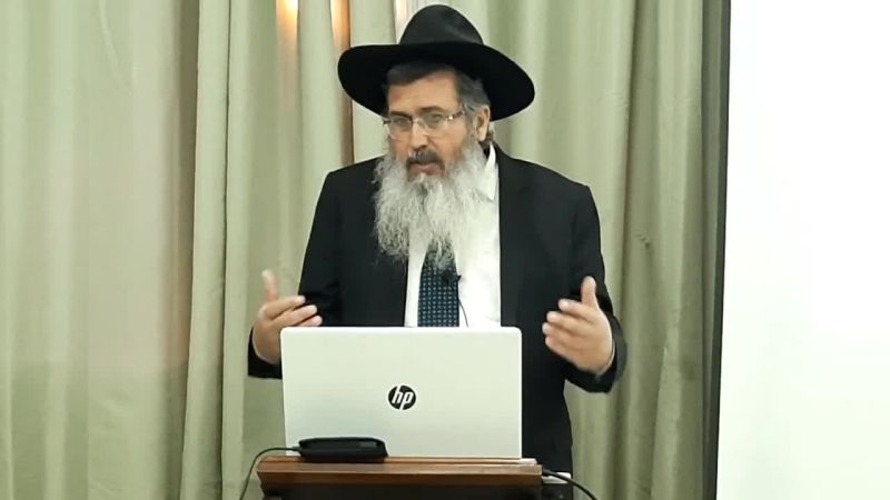 הרב דניאל עשור בהרצאה בנהריה