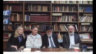 הרב הגאון דב ברקוביץ - מפגש לפני תביעה על קוד נירנברג - עם רות מכנס, אריה סוכובולסקי והוד קרובי