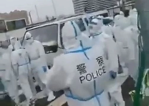 Inzwischen treiben in China die Corona-Massnahmen die Menschen auf die Strasse