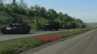 11 Kilometer langer russischer Konvoi fährt in den Donbass