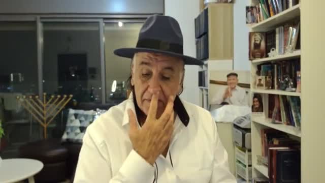 בין שתי נקודות עובר רק קו ישר אחד    30/9/21חיים איכר.