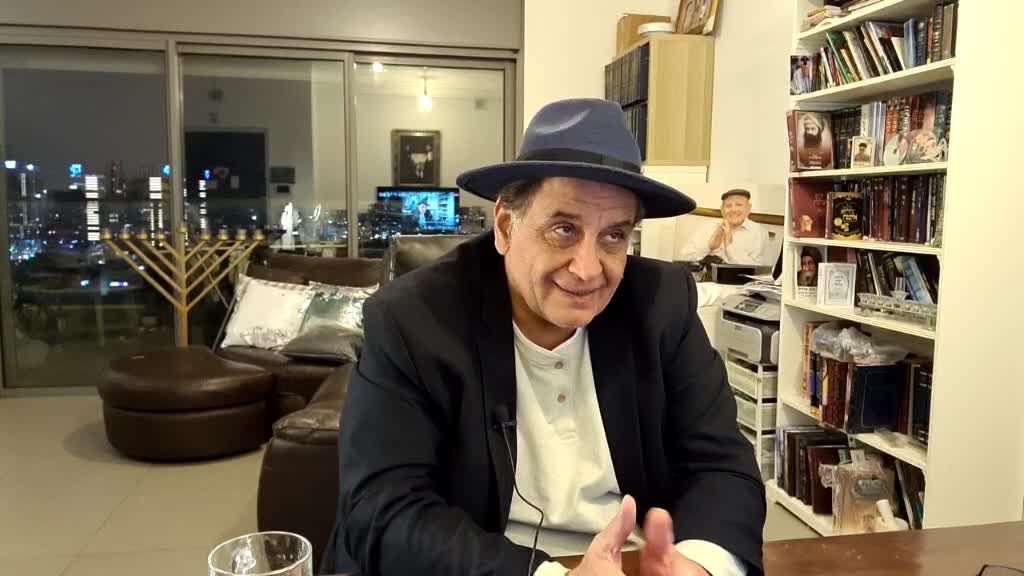 Facebook video #1625153017960320