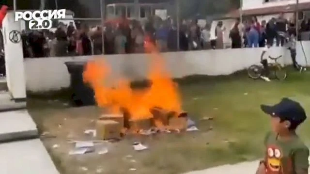 In Mexiko werden queere Schulbücher verbrannt